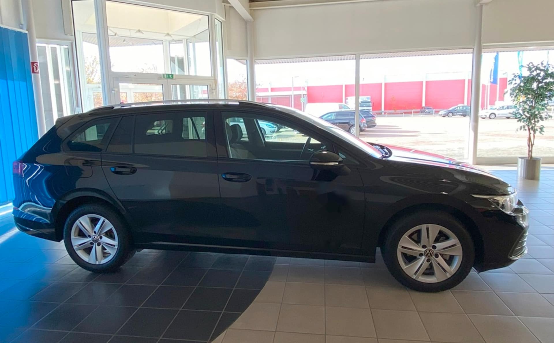 Volkswagen Golf Variant Life