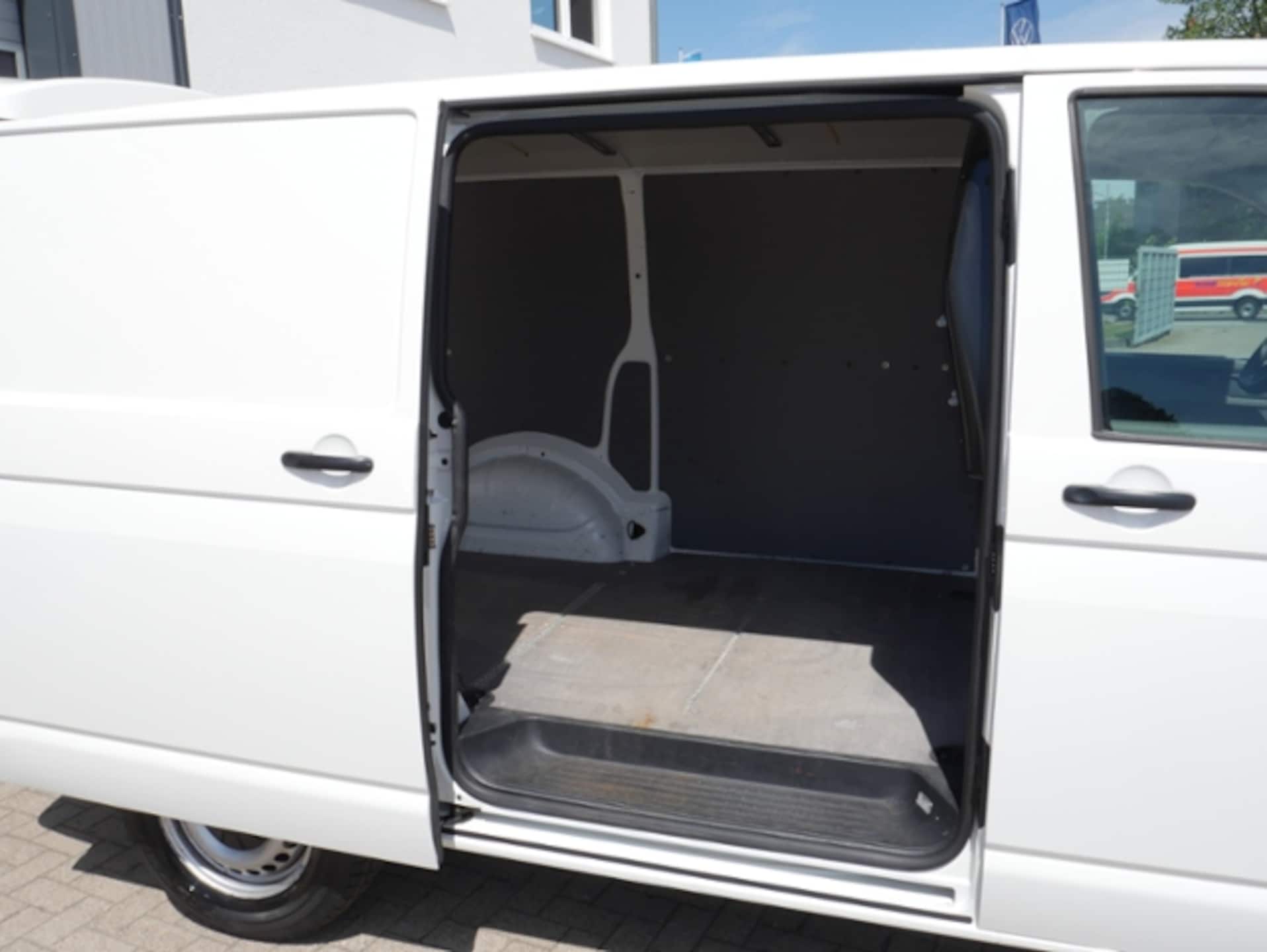Volkswagen T6.1 Transporter Kasten kurzer Radstand