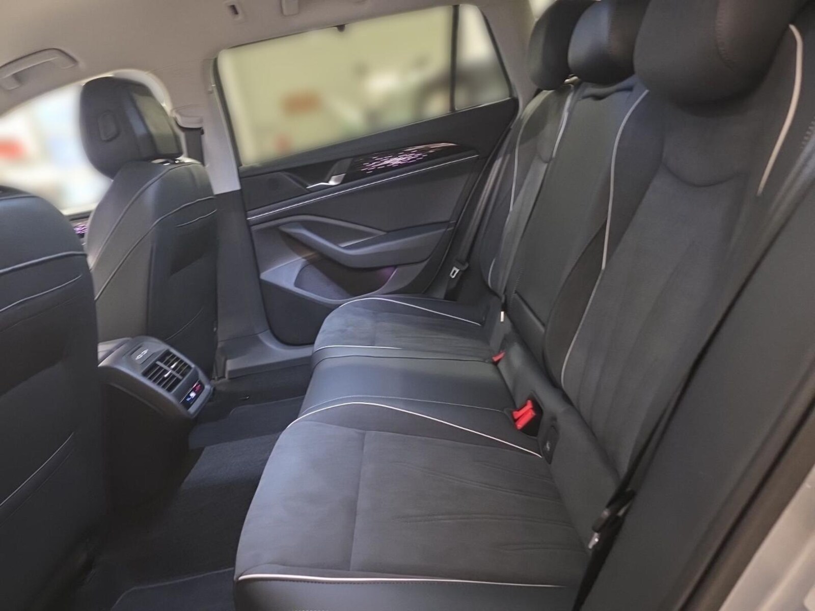 Volkswagen Passat – Bild 14