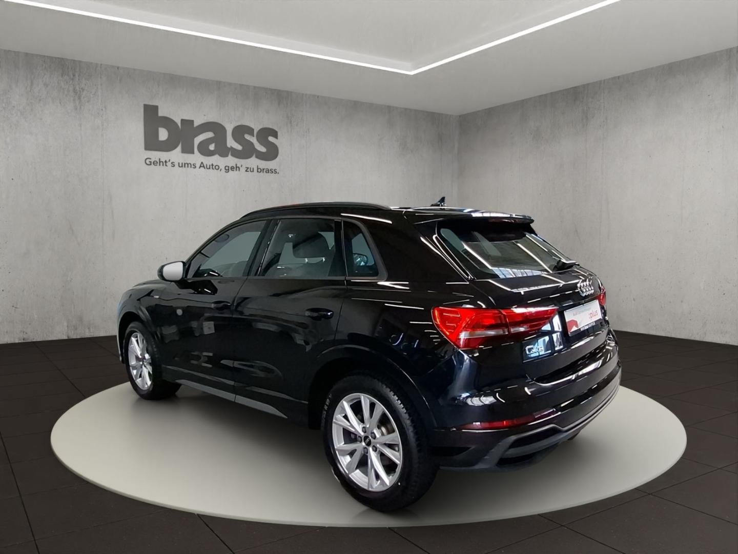 Bild über Audi Q3 S line 35 TDI S tronic - für weitere Informationen kontaktieren Sie den Audi Partner