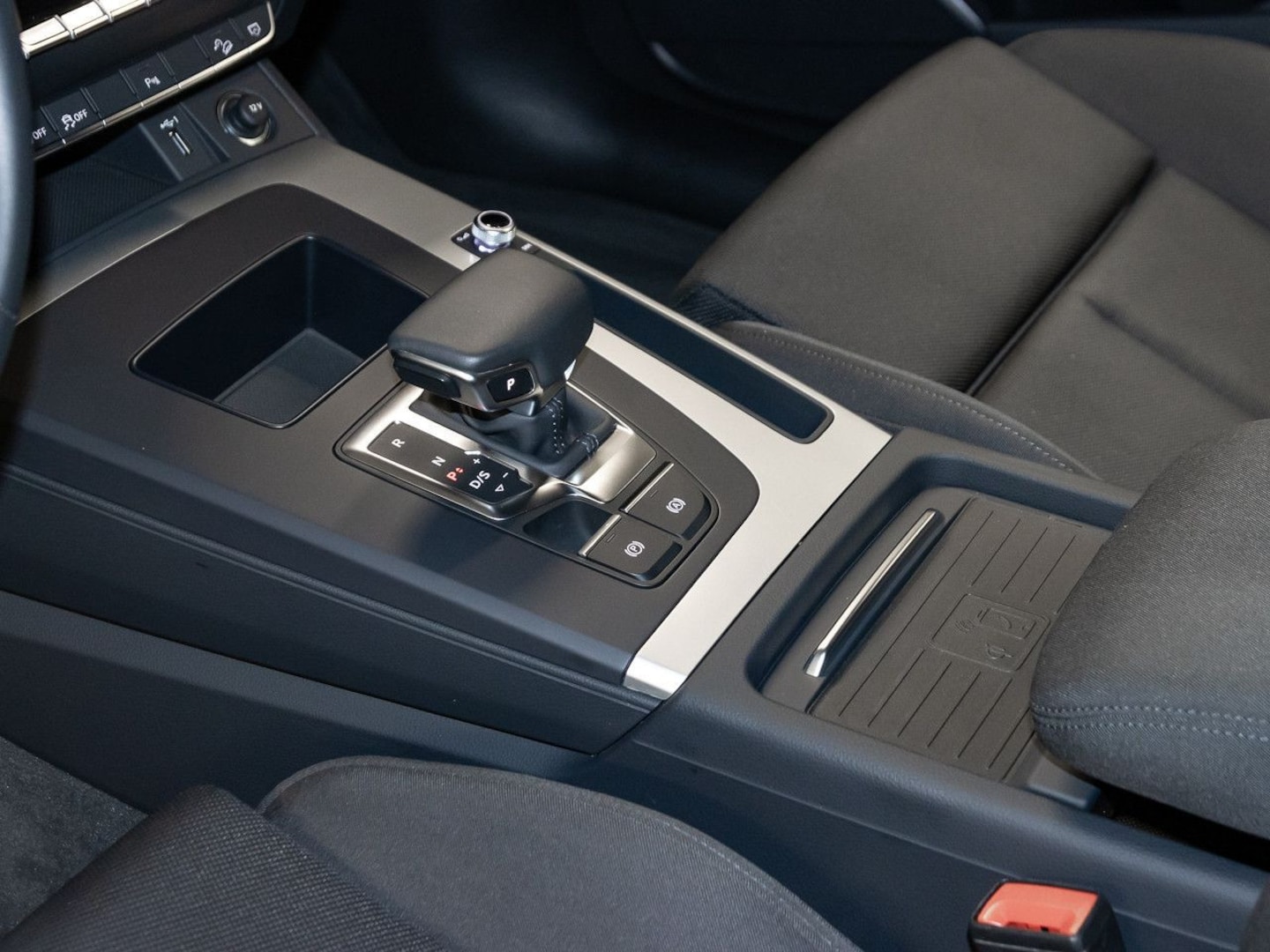 Bild über Audi Q5 40 TFSI quattro S tronic - für weitere Informationen kontaktieren Sie den Audi Partner