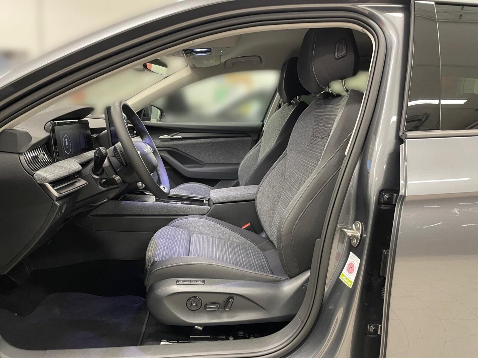 Škoda Superb Combi – Bild 9