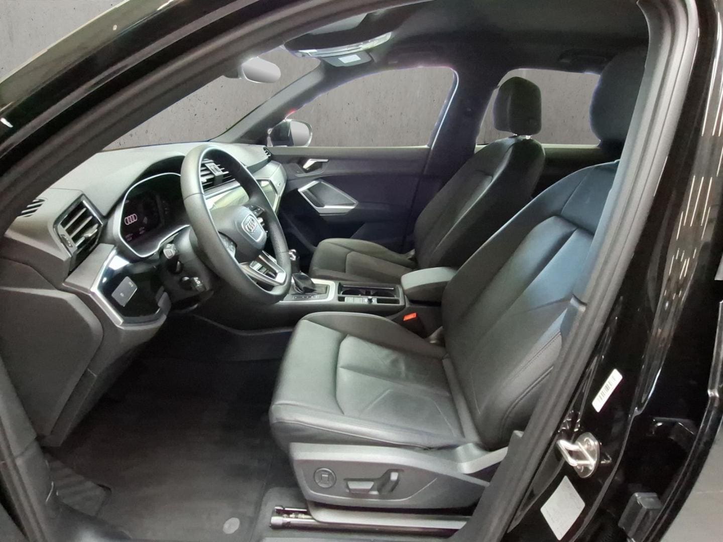 Bild über Audi Q3 S line 35 TDI S tronic - für weitere Informationen kontaktieren Sie den Audi Partner