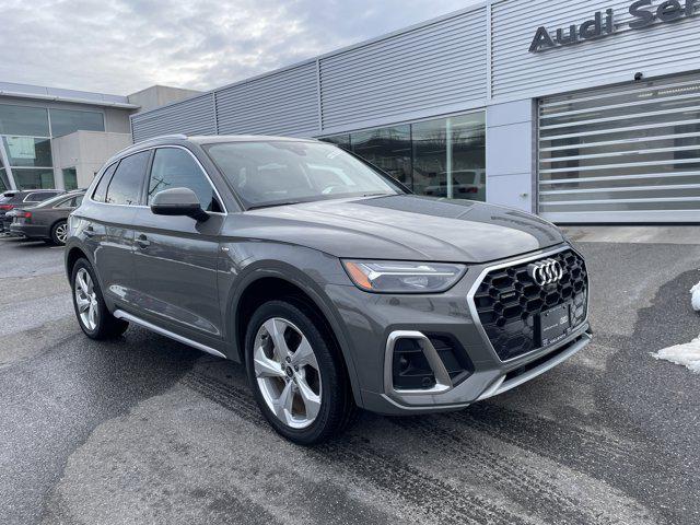 2023 Audi Q5 45 Premium Plus's photo