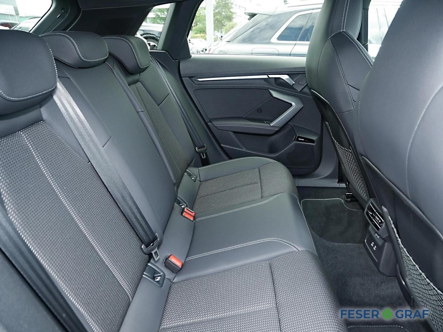 Bild über Audi S3 Sportback TFSI quattro S tronic - für weitere Informationen kontaktieren Sie den Audi Partner