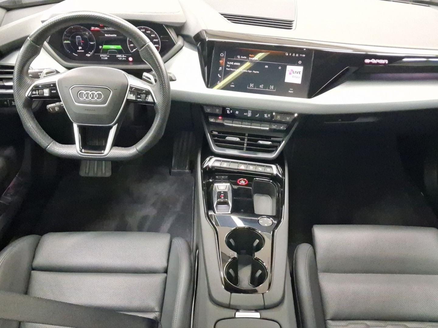 Bild über Audi e-tron GT e-tron quattro - für weitere Informationen kontaktieren Sie den Audi Partner