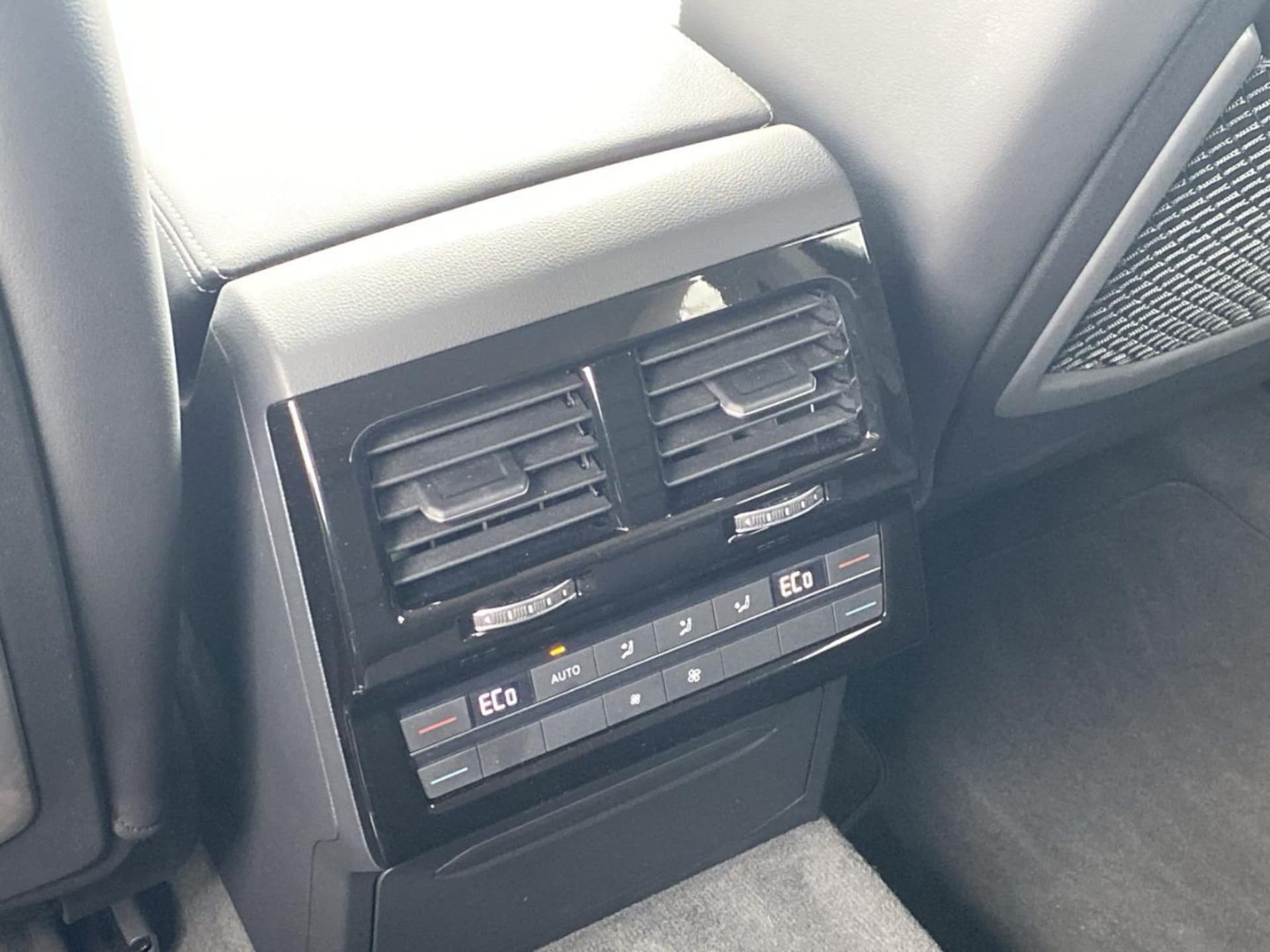 Volkswagen Touareg Basis-Modell