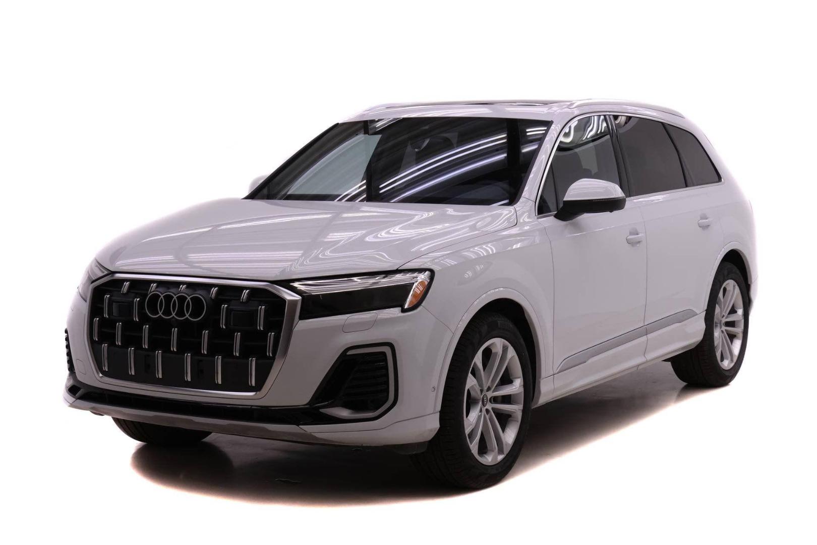 2026 Audi Q7 55 Premium Plus quattro Tiptronic's photo