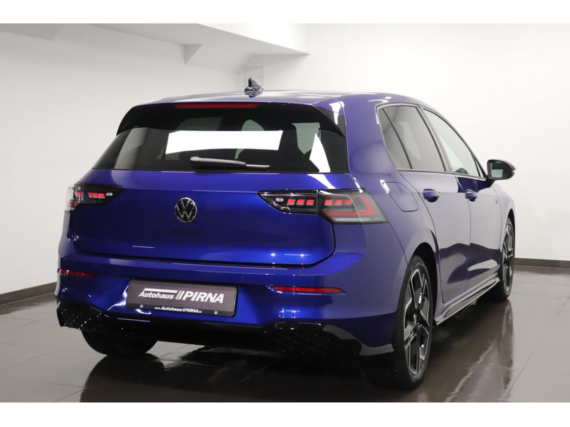 Volkswagen Golf R-Line
