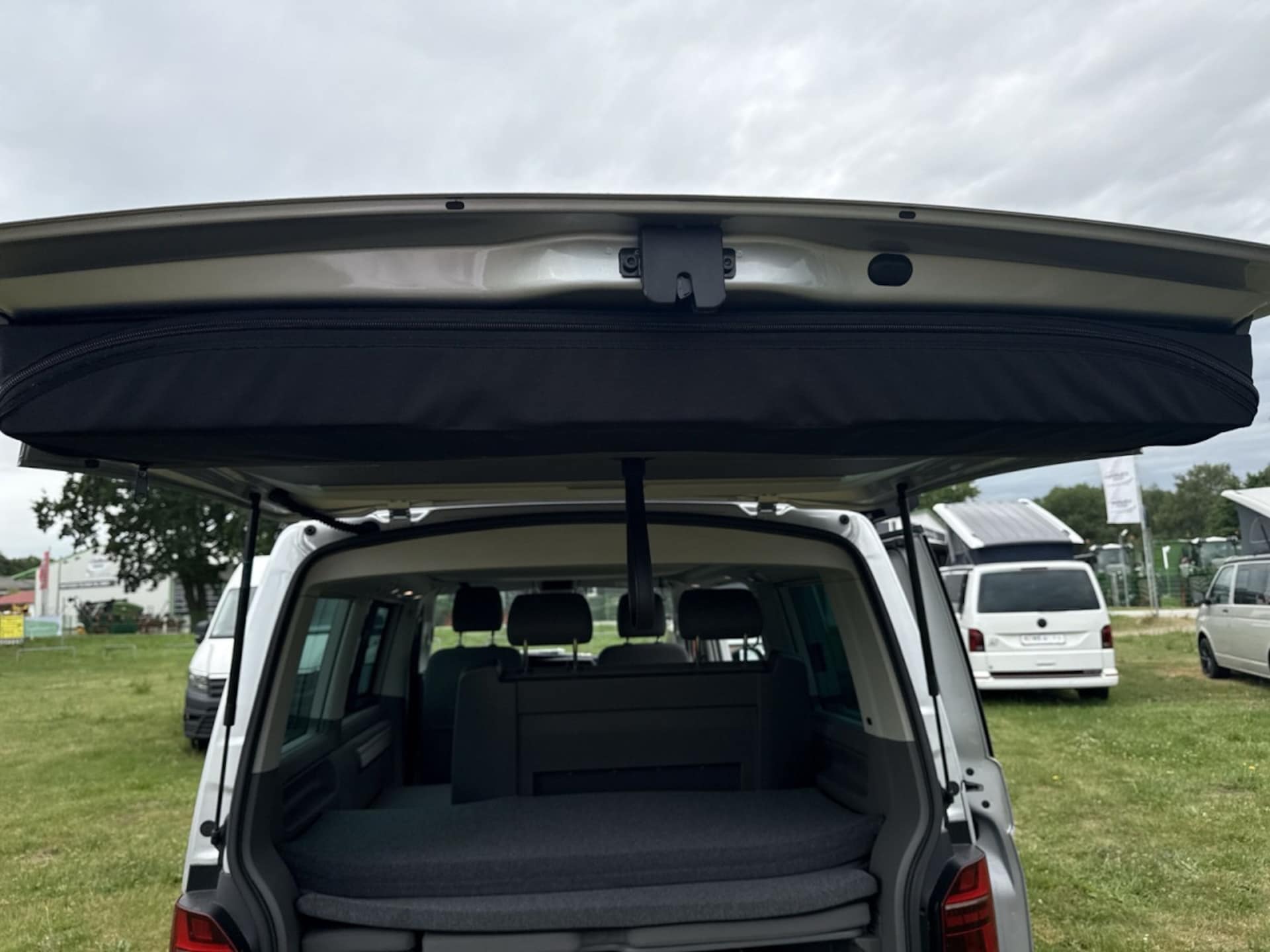 Volkswagen T6.1 California Beach