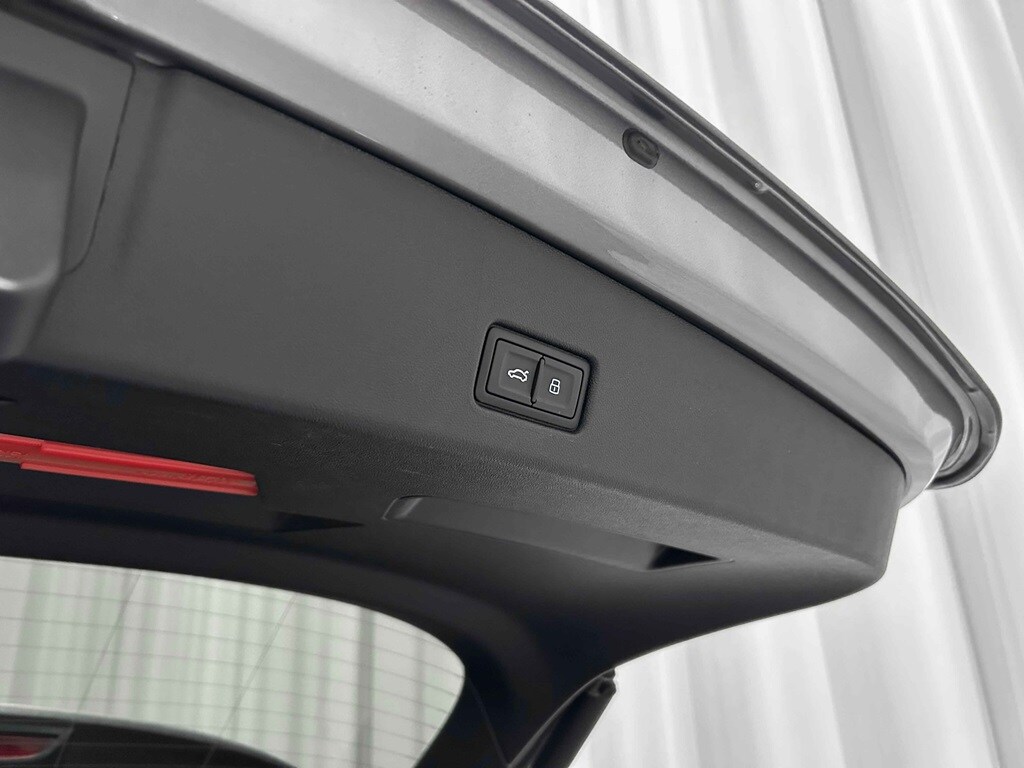 Bild som visar&nbsp;Audi Q4 e-tron&nbsp;Q4 45 e-tron quattro S line 210,00 kW - för mer information kontakta din Audi Partner