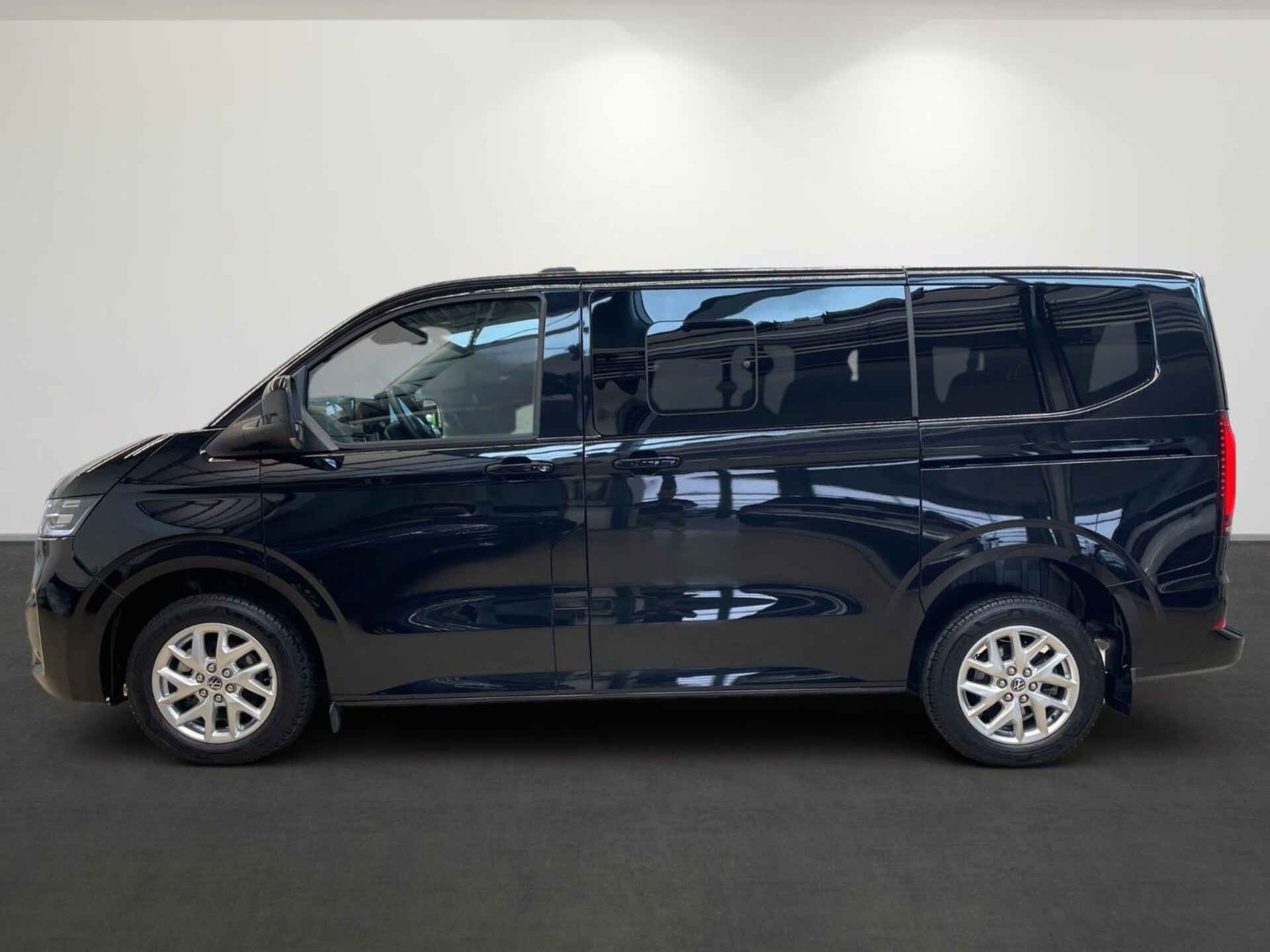 Volkswagen Caravelle Style