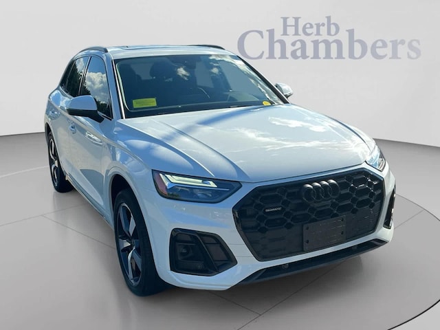 Photo of 2023 Audi Q5