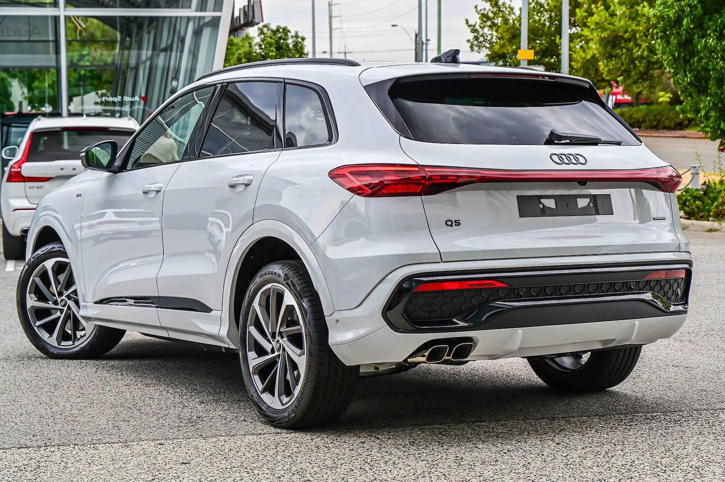 Image about Audi Q5 SUV TDI quattro 150 kW sport