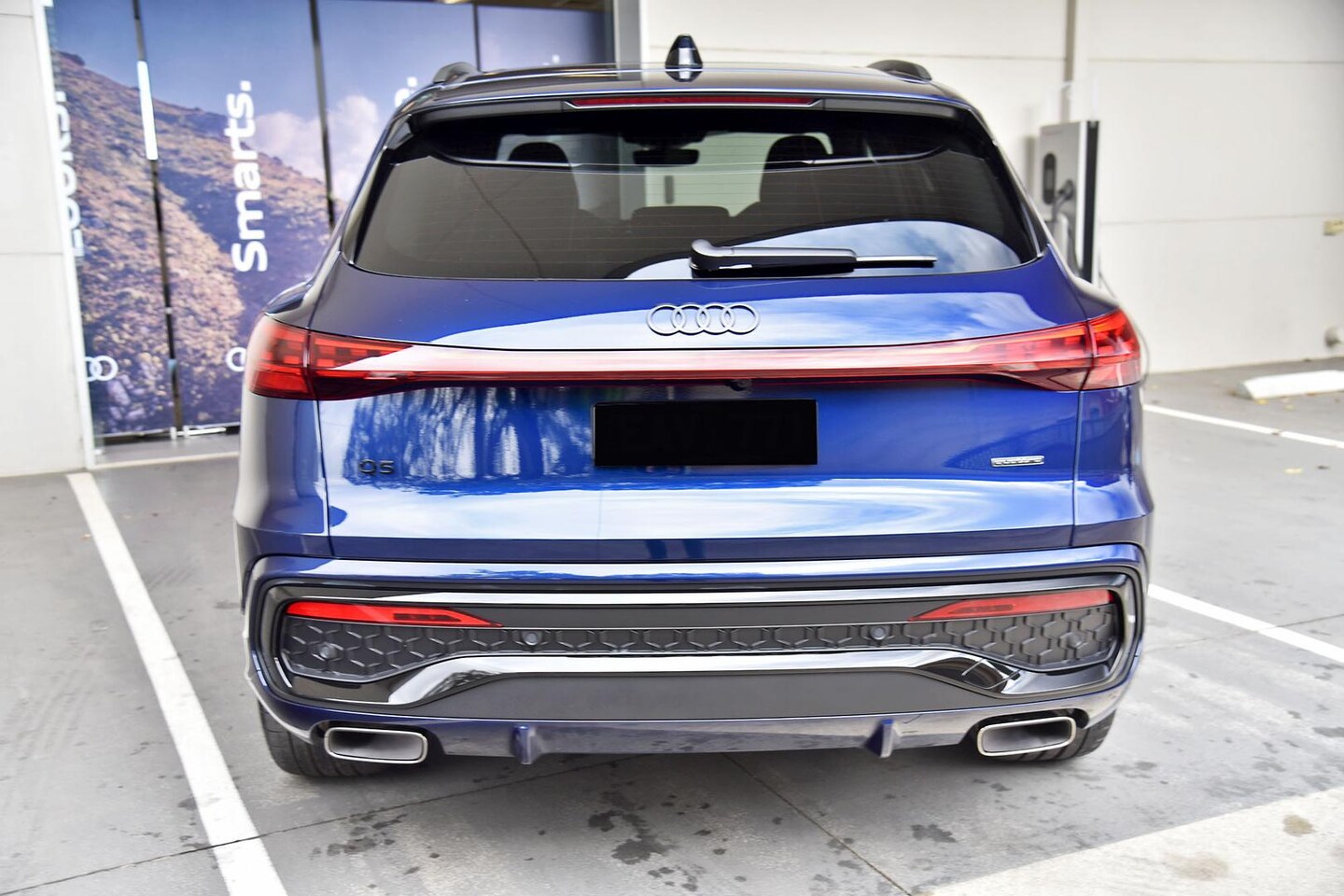Image about Audi Q5 SUV e-hybrid quattro S tronic
