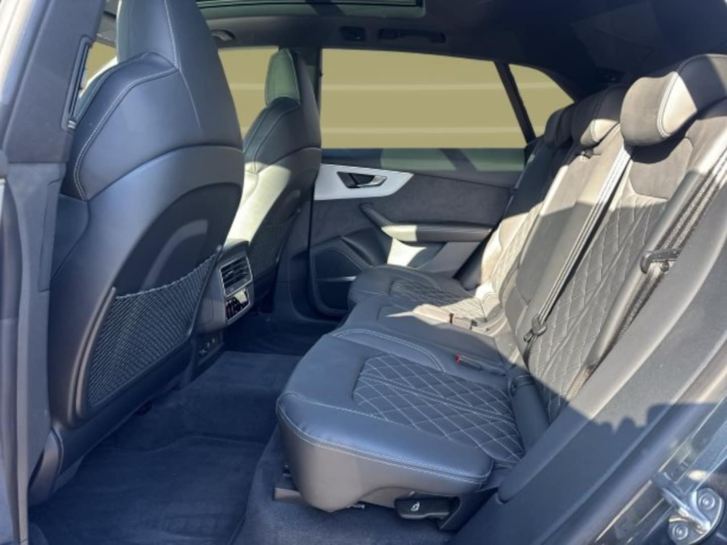 Bild über Audi Q8 50 TDI quattro tiptronic - für weitere Informationen kontaktieren Sie den Audi Partner