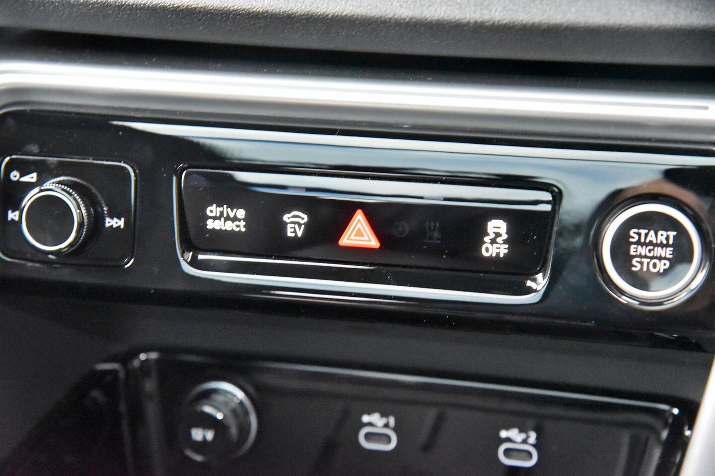Image about Audi Q5 SUV e-hybrid quattro S tronic