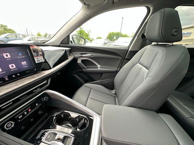 2026 Audi Q5 Premium - Photo 16
