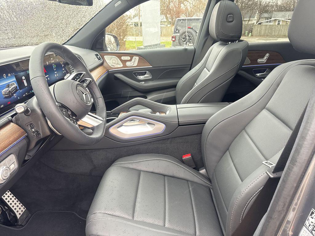 2025 Mercedes-Benz GLS Base - Photo 12