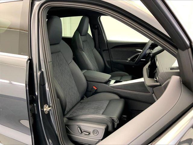 2026 Audi SQ5 Premium Plus - Photo 12