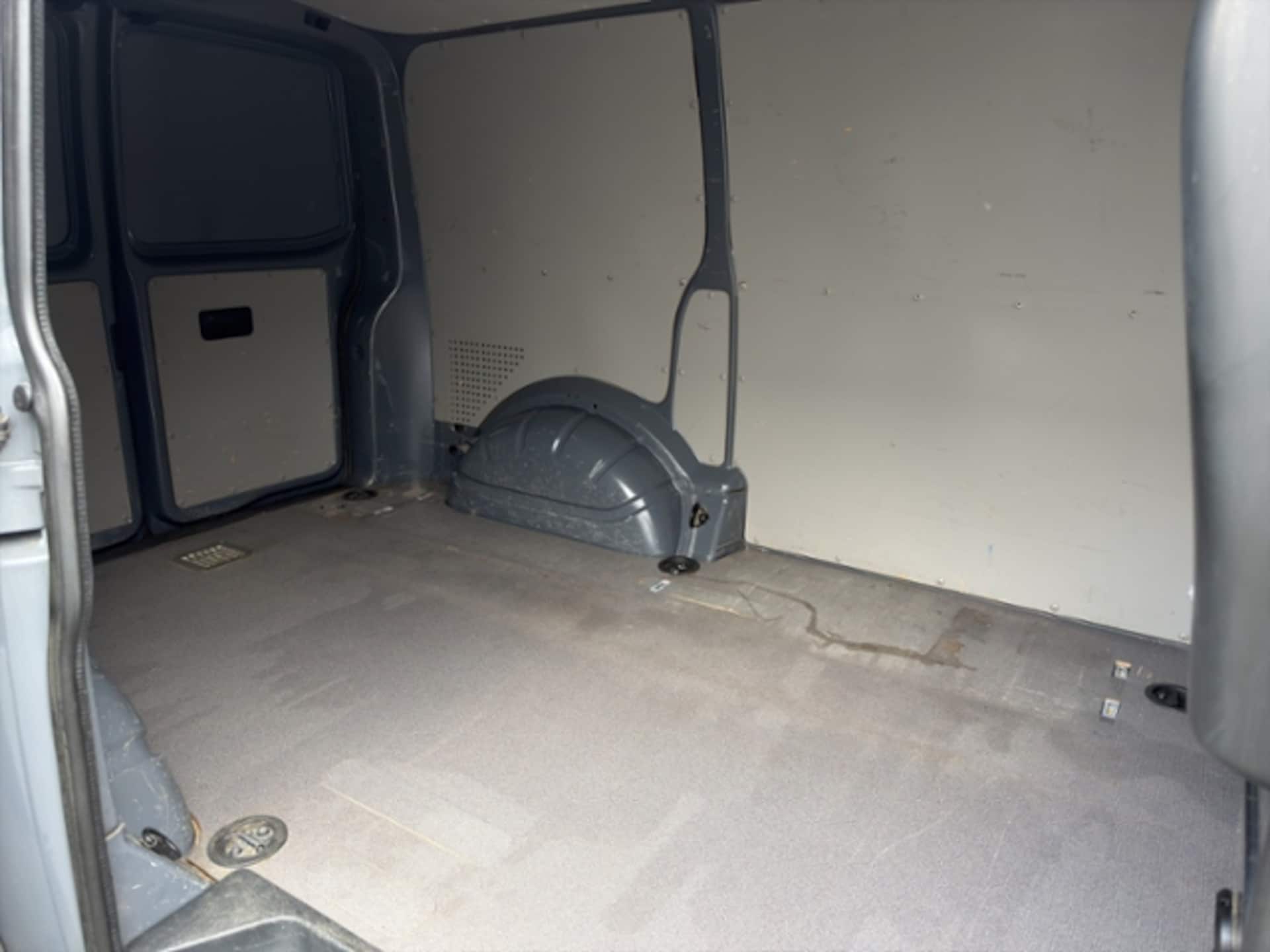 Volkswagen T6 Transporter Kasten kurzer Radstand