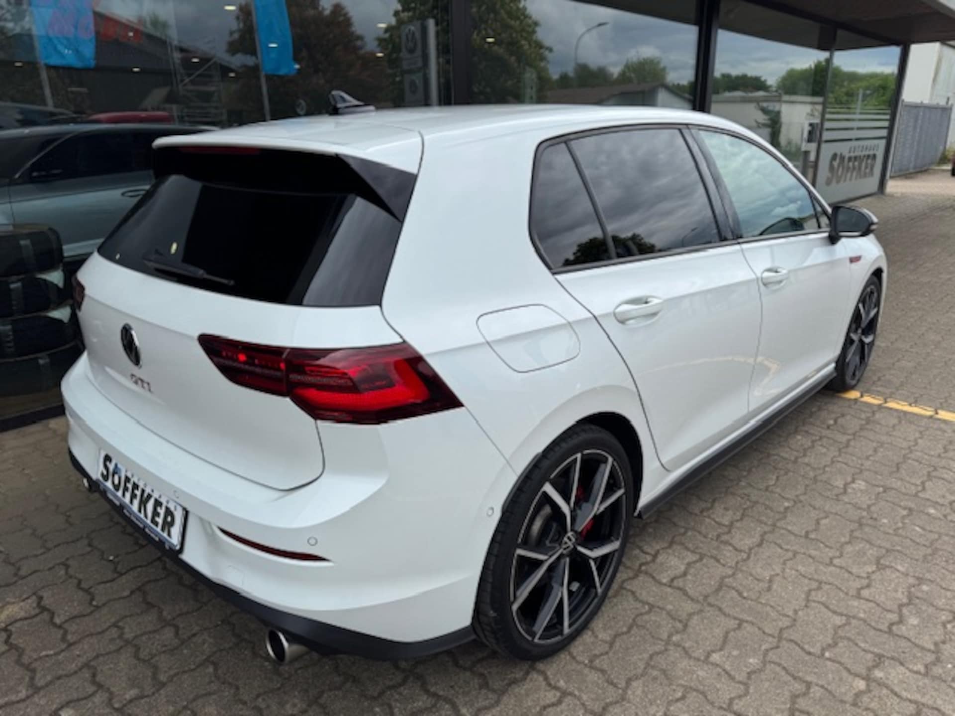 Volkswagen Golf GTI