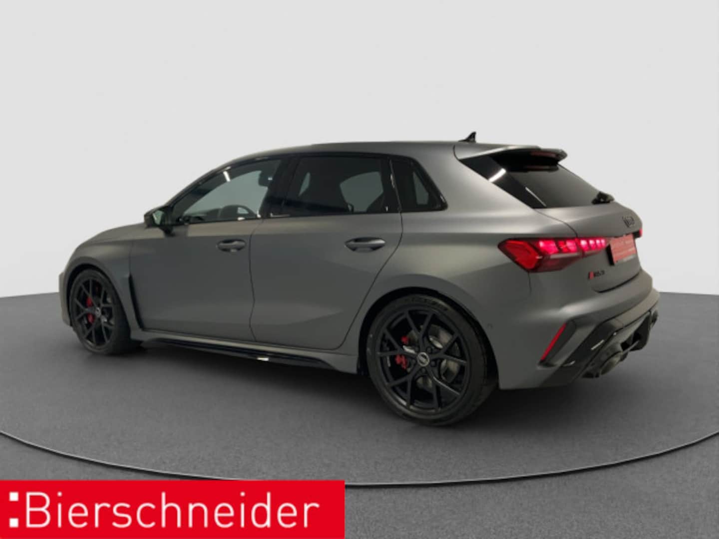 Bild über Audi RS 3 Sportback TFSI quattro S tronic - für weitere Informationen kontaktieren Sie den Audi Partner