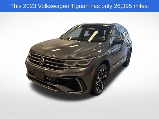 2023 Volkswagen Tiguan SEL R-LINE's photo