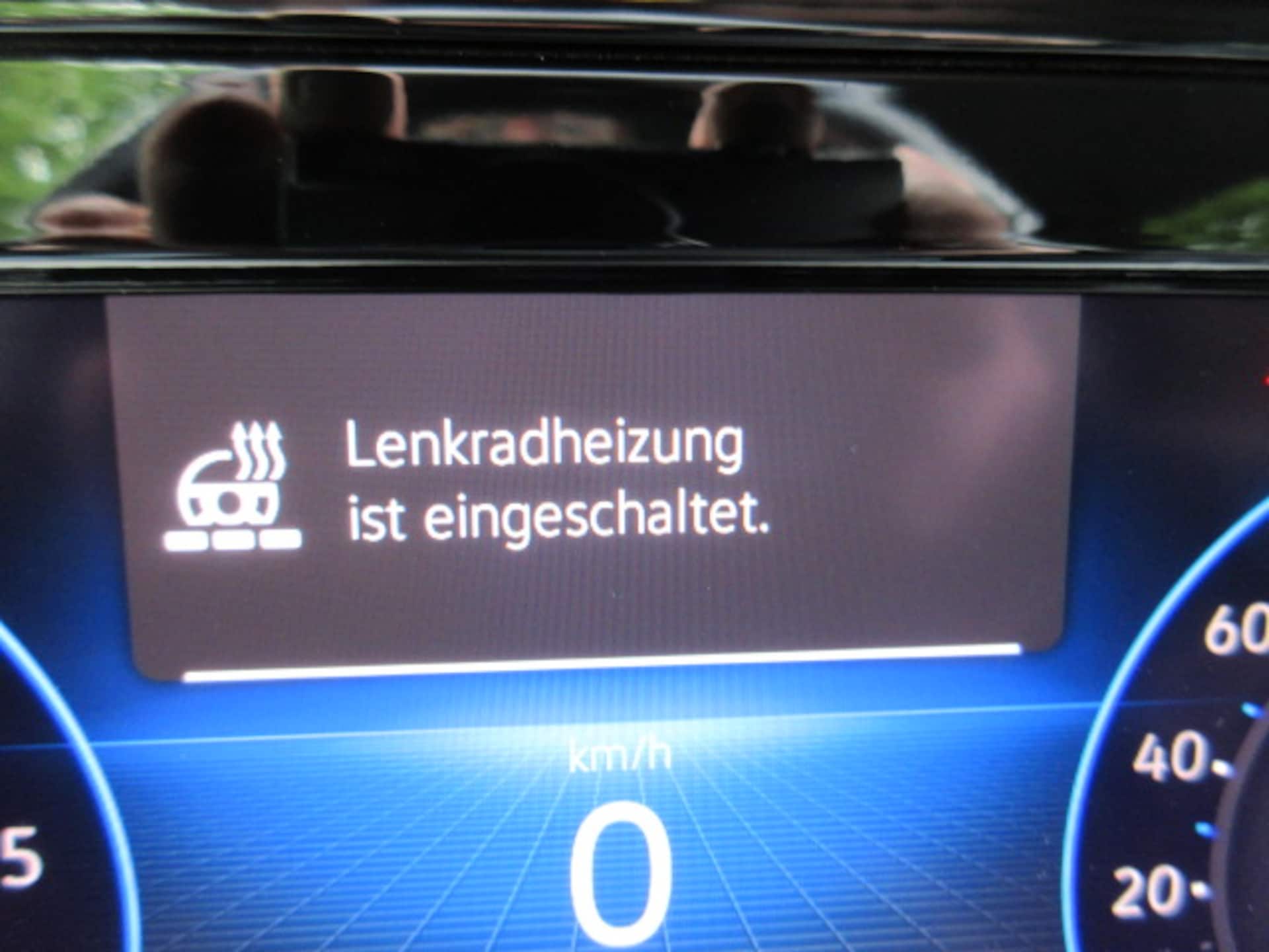 Volkswagen Golf Variant Life