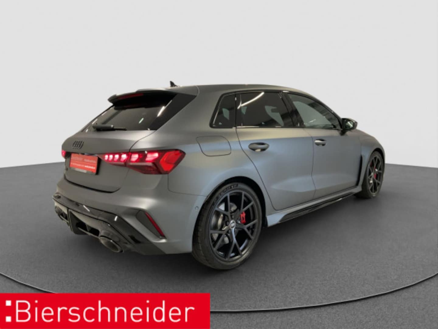 Bild über Audi RS 3 Sportback TFSI quattro S tronic - für weitere Informationen kontaktieren Sie den Audi Partner