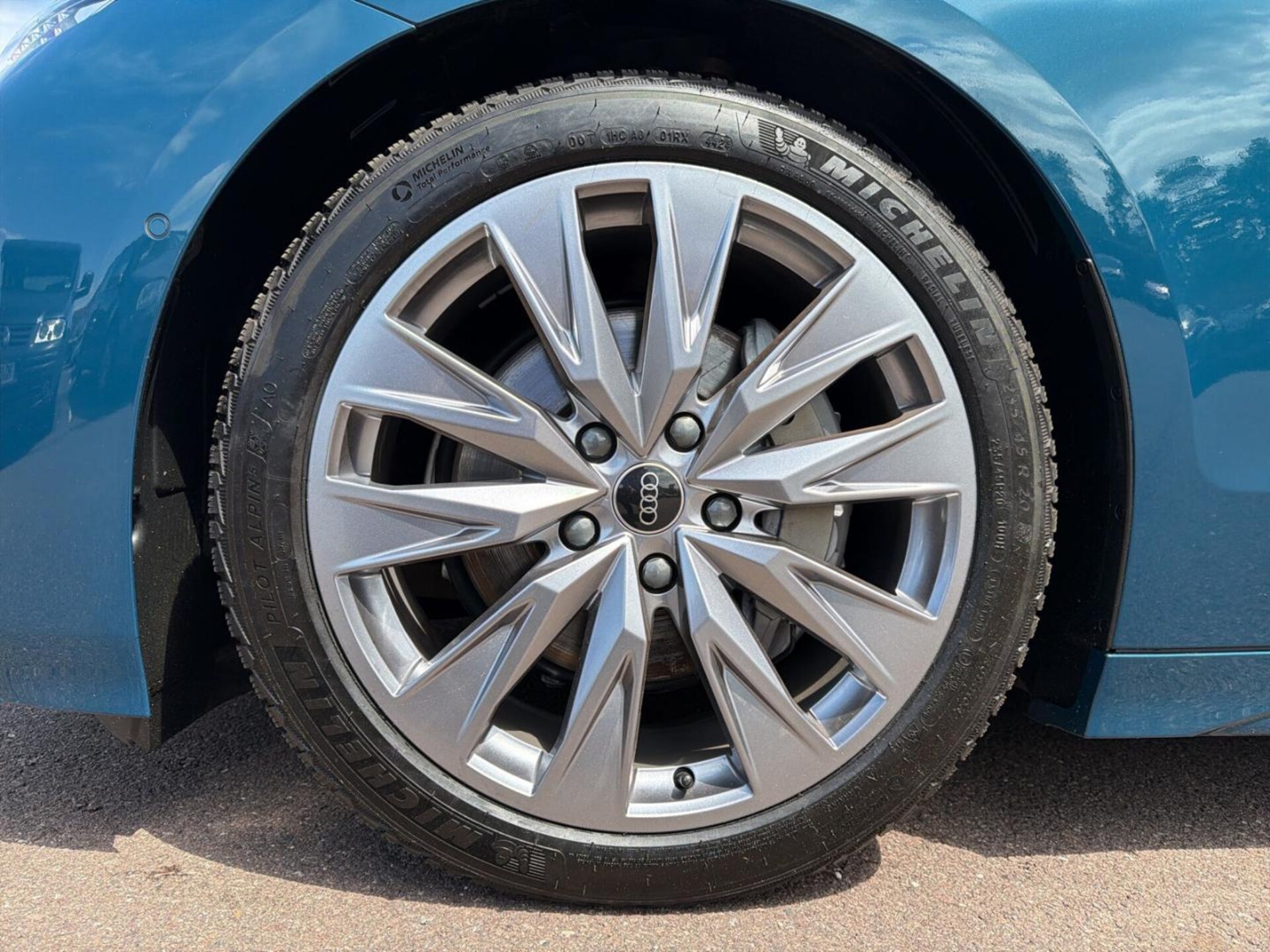 Audi A6 Avant e-tron edition one