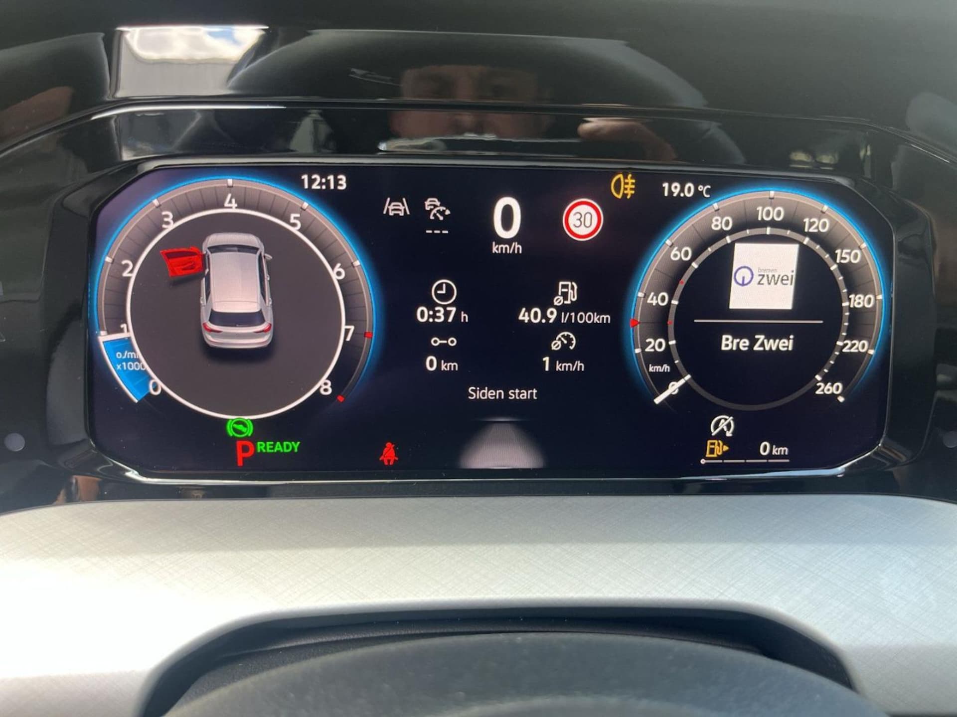 Volkswagen Golf Life