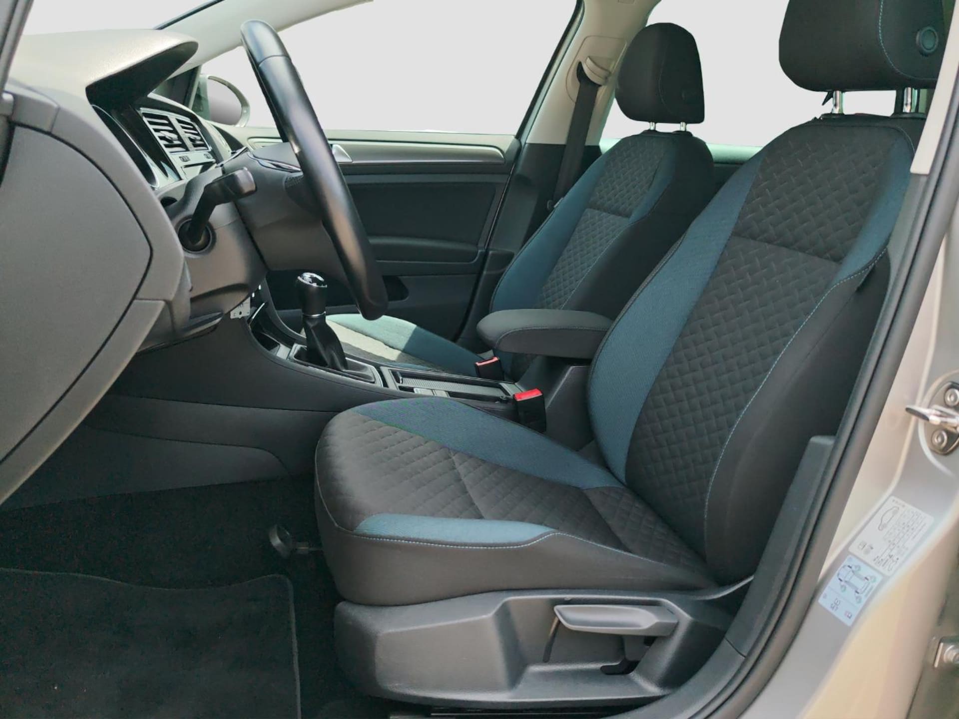 Volkswagen Golf IQ.DRIVE
