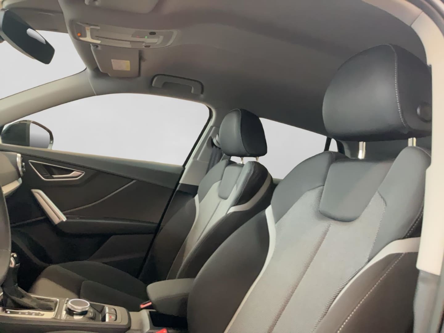 Bild über Audi Q2 S line 35 TFSI S tronic - für weitere Informationen kontaktieren Sie den Audi Partner