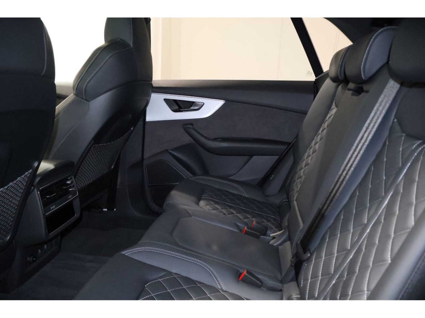 Bild über Audi Q8 SUV 50 TDI quattro tiptronic - für weitere Informationen kontaktieren Sie den Audi Partner