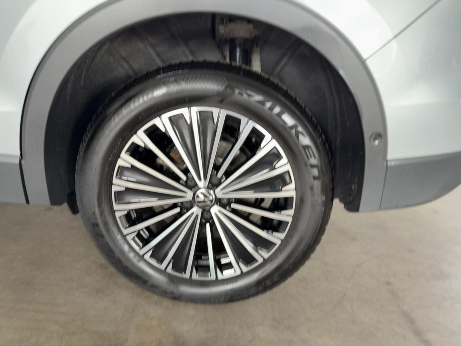 Volkswagen Tiguan – Bild 14