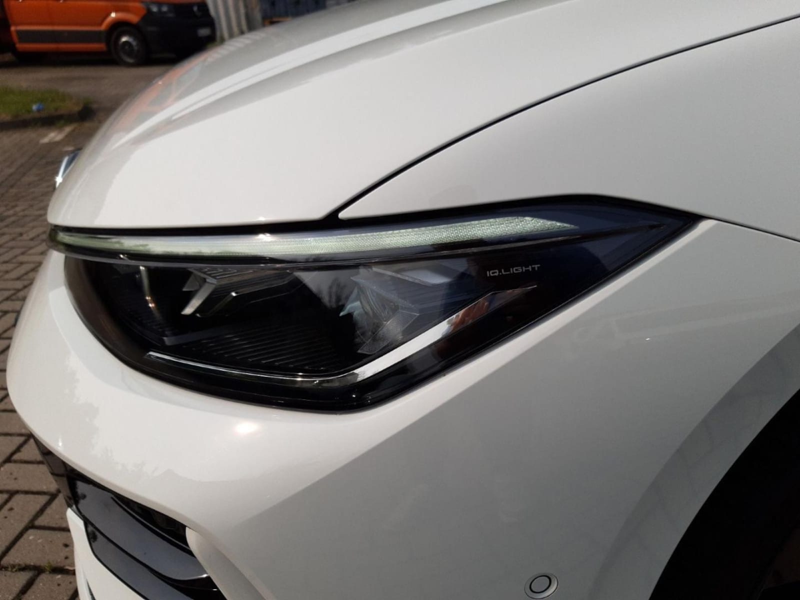 Volkswagen Passat – Bild 9