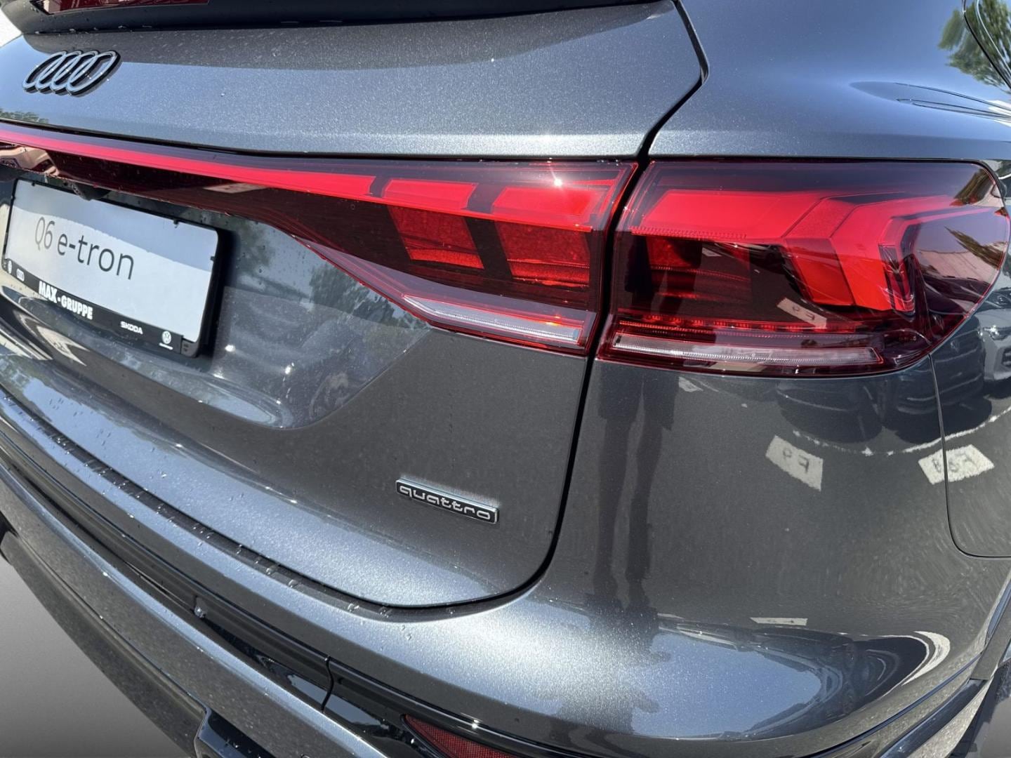 Bild über Audi Q6 Sportback e-tron S line business e-tron quattro 315 kW - für weitere Informationen kontaktieren Sie den Audi Partner