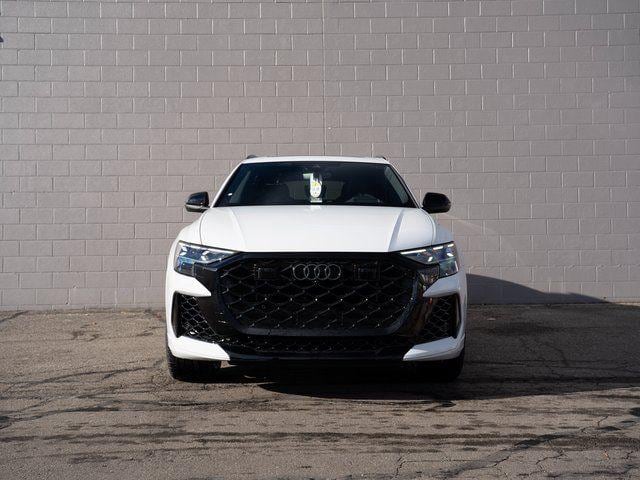 2025 Audi RS Q8 SUV performance