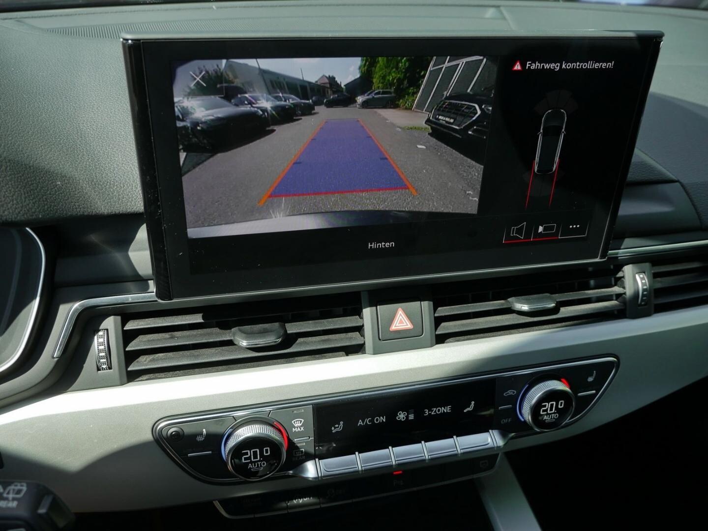 Bild über Audi A4 Avant S line 50 TDI quattro tiptronic - für weitere Informationen kontaktieren Sie den Audi Partner