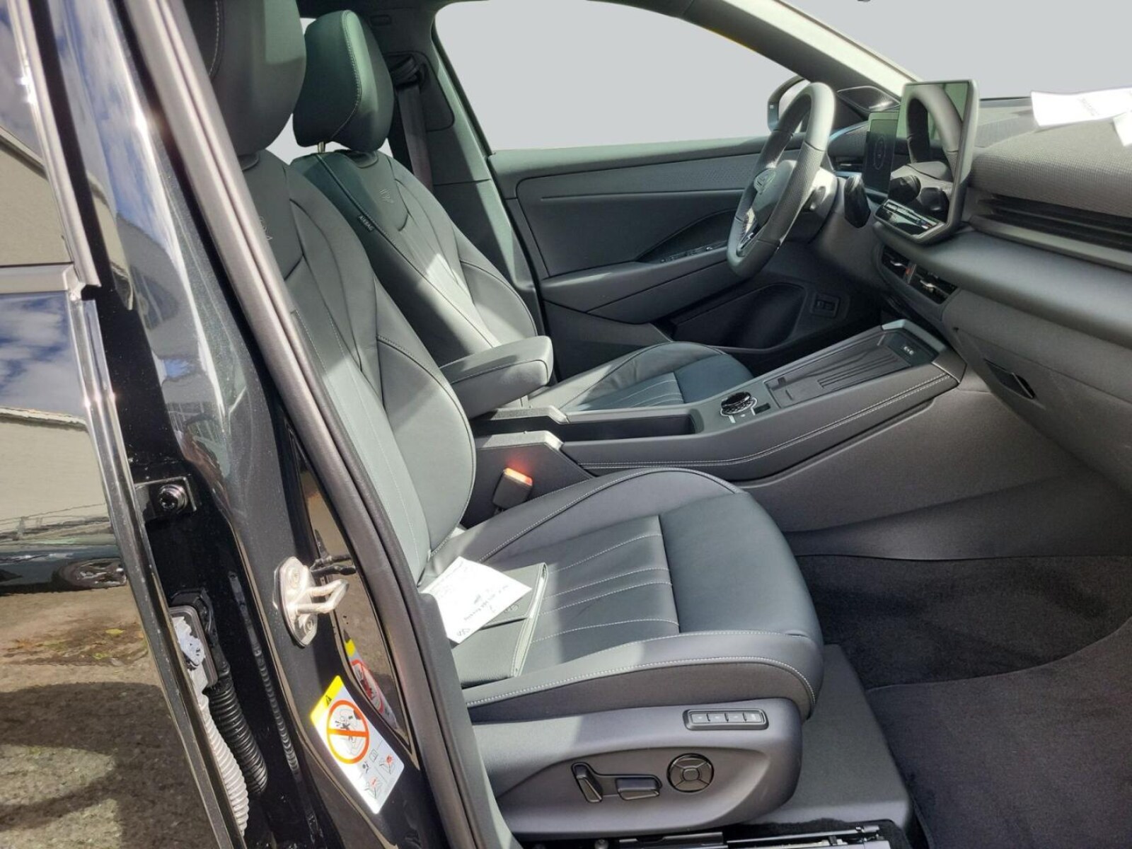 Volkswagen T-Roc – Bild 12
