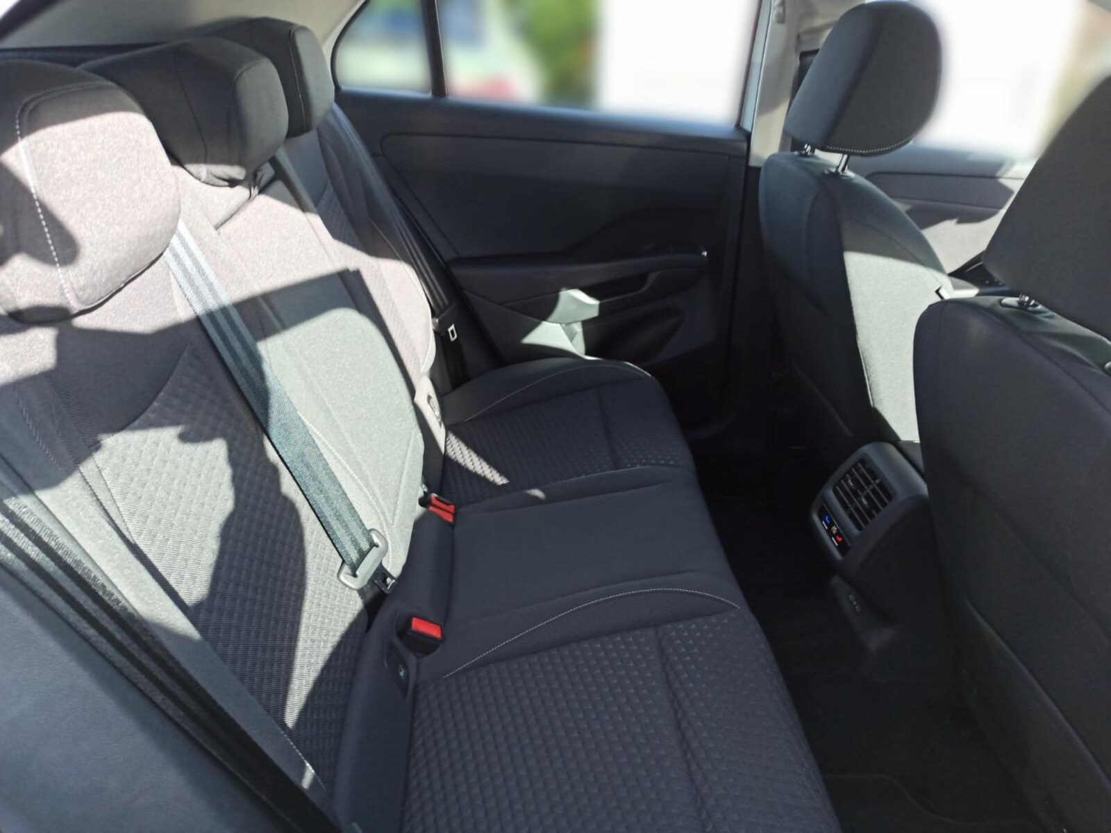 Volkswagen T-Roc – Bild 9