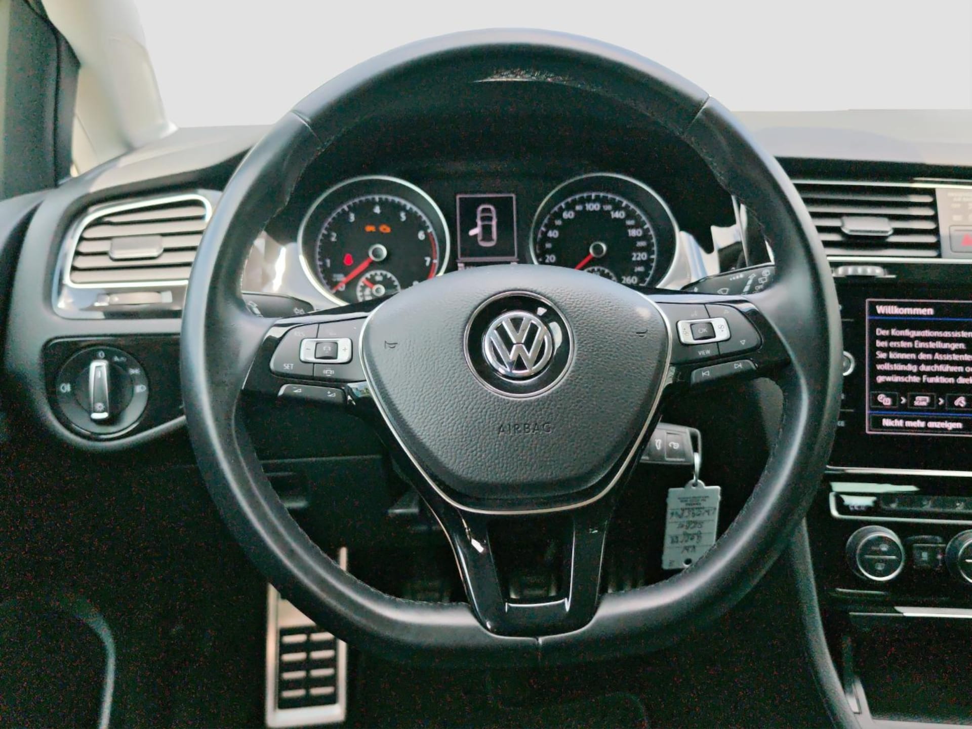 Volkswagen Golf IQ.DRIVE