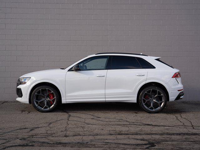 2025 Audi RS Q8 SUV performance