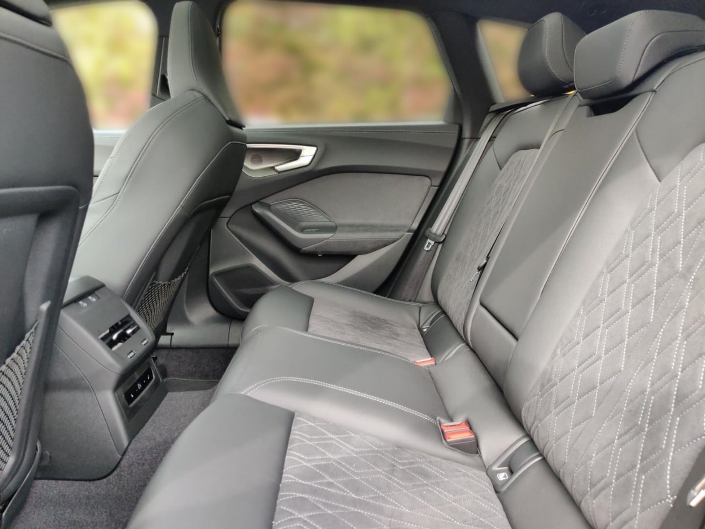 Bild über Audi A5 Avant e-hybrid e-hybrid quattro 270 kW S tronic - für weitere Informationen kontaktieren Sie den Audi Partner