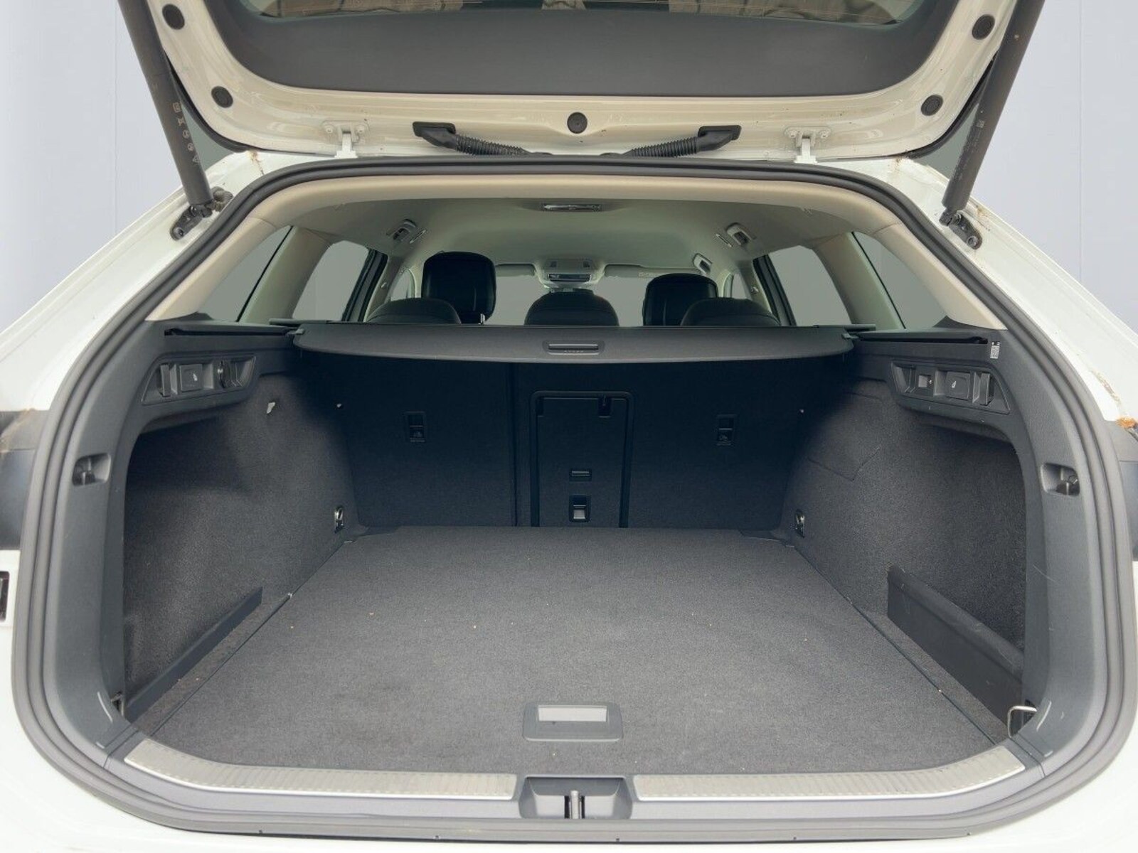 Volkswagen Passat – Bild 5