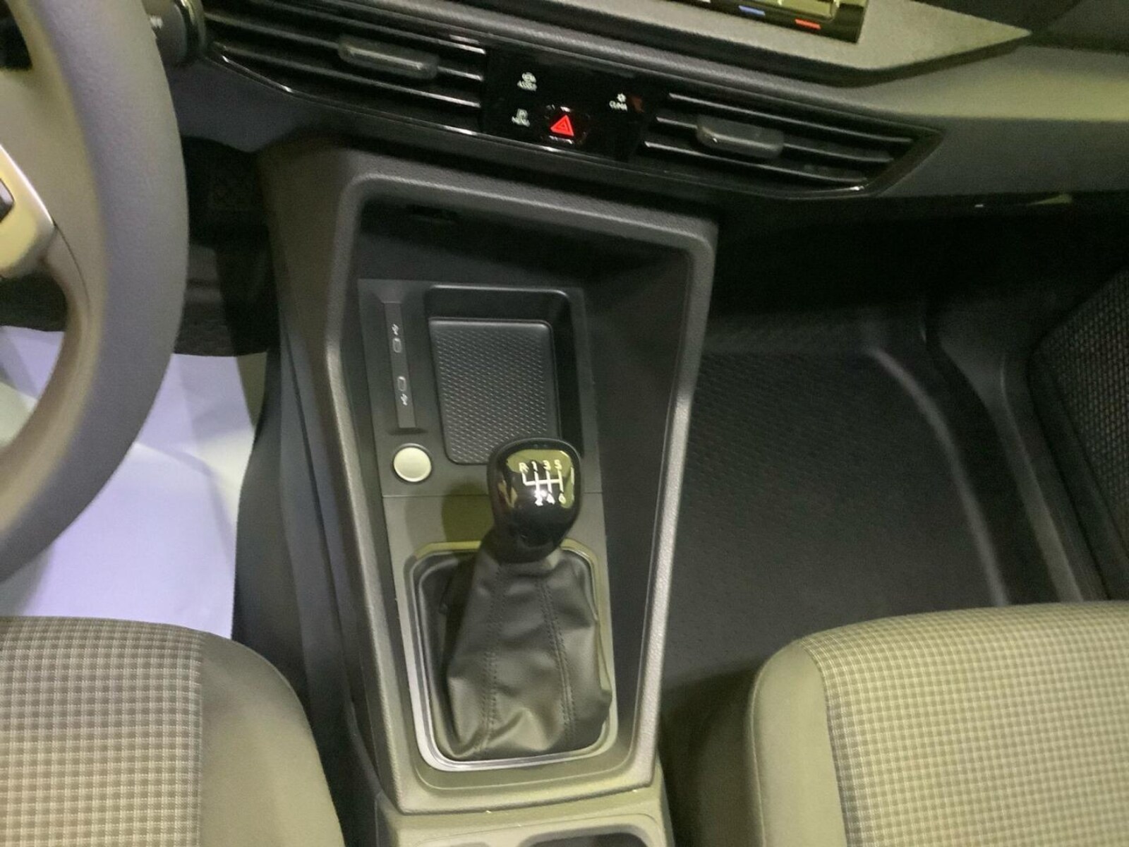 Volkswagen Caddy Cargo – Bild 15