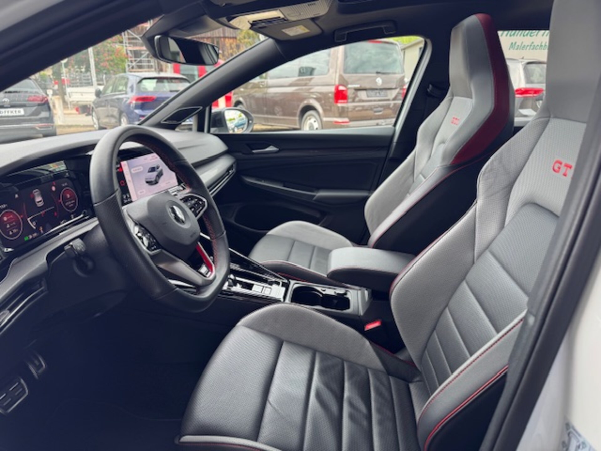 Volkswagen Golf GTI