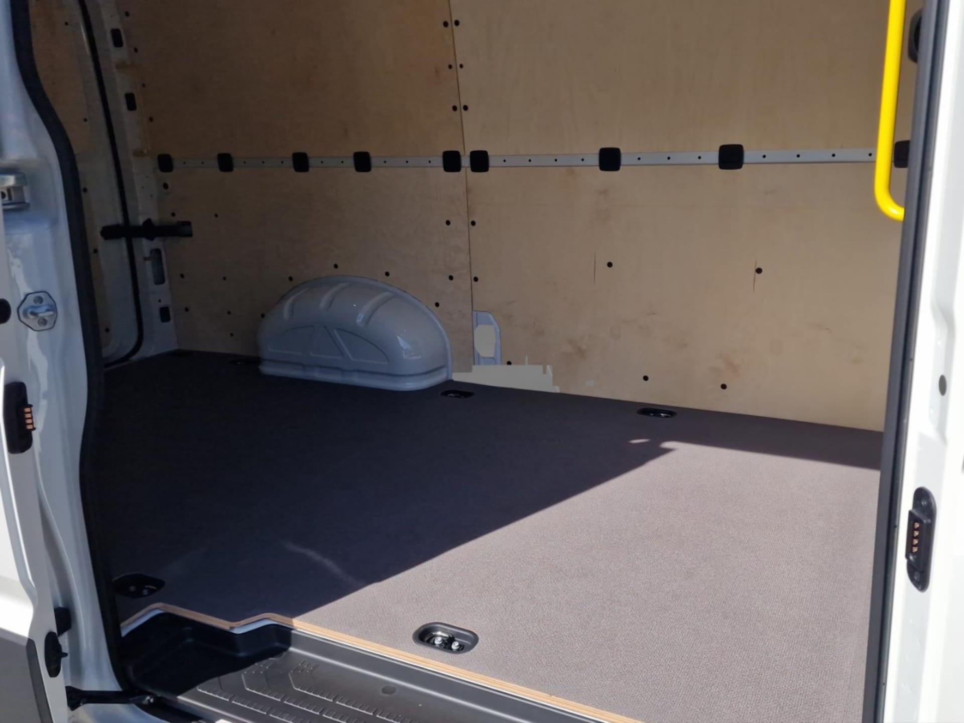 Volkswagen Crafter Kasten mittlerer Radstand