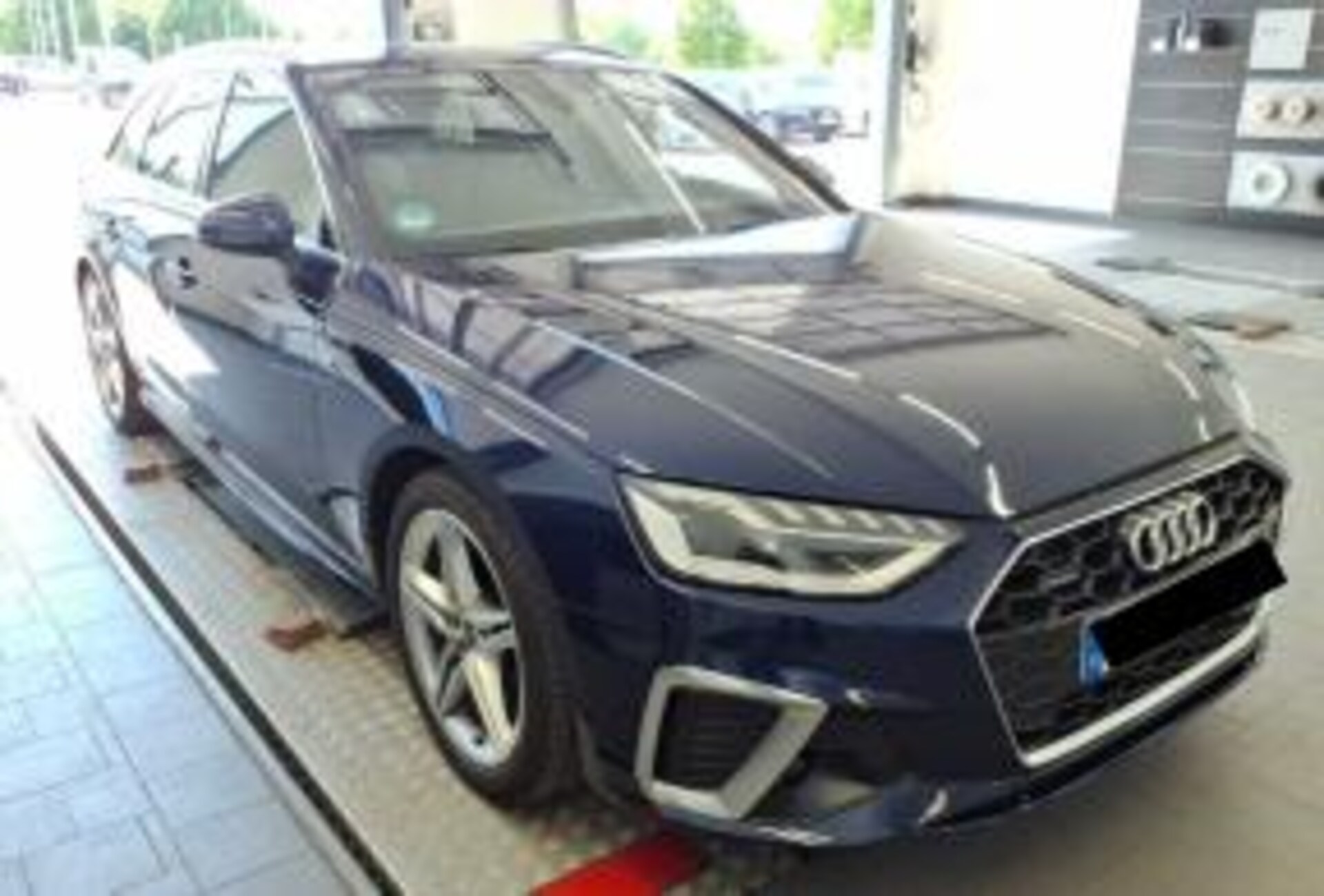 Audi A4 Avant S line